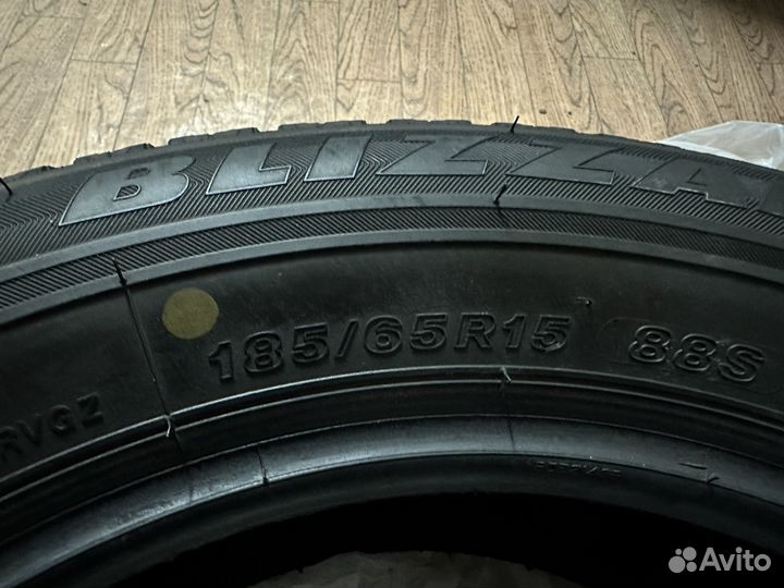 Bridgestone Blizzak Revo GZ 185/65 R15