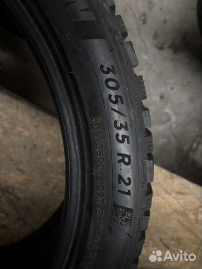 Michelin X-Ice North 4 SUV 275/40 R21 и 305/35 R21