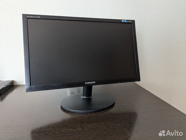 Samsung SyncMaster E2220N 22 дюйма Full HD