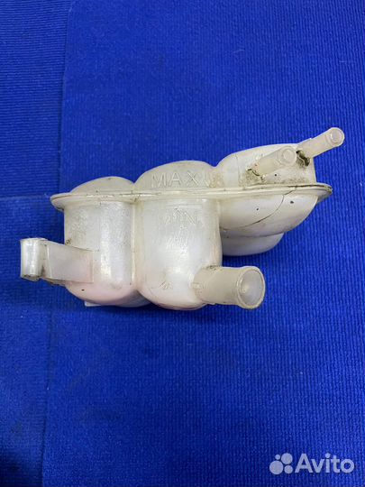 Расширительный бачок Mazda Axela 2004г 2.0л АКПП