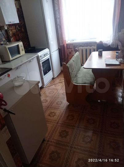 3-к. квартира, 57 м², 1/9 эт.