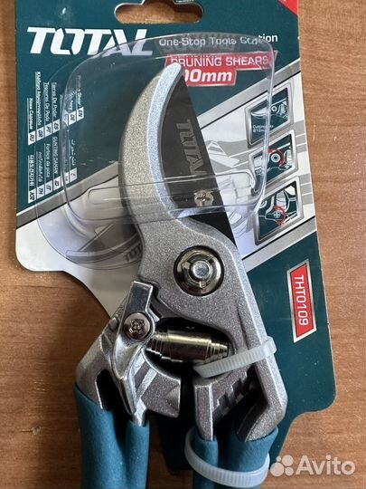 Секатор садовый