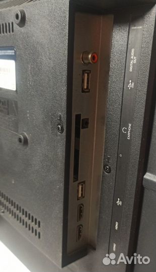 Телевизор SMART BBK 32LEX-7158/TS2C