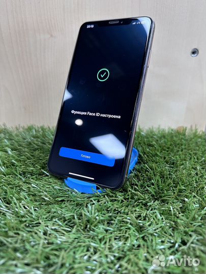 iPhone Xs Max, 64 ГБ