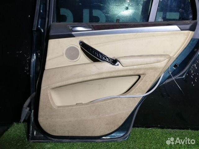 Обшивка задней правой двери BMW X5