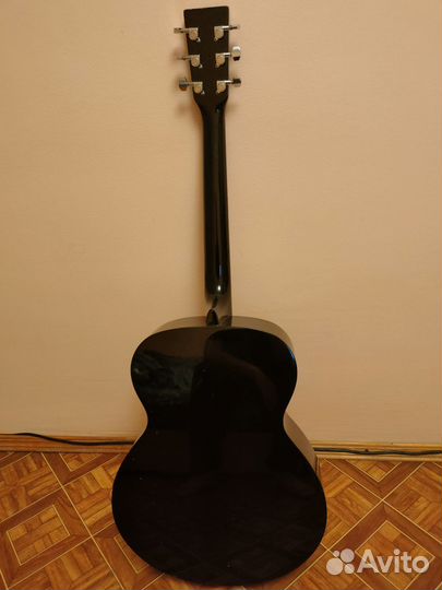 Акустическая гитара
