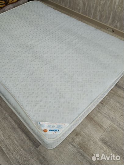 Матрас 140 190 б/у