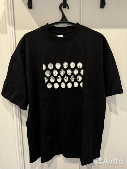 Maison Margiela футболка(Порезы на груди, дырки)