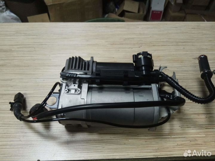 Новый компрессор пневмоподвески Touareg Cayenne Q7