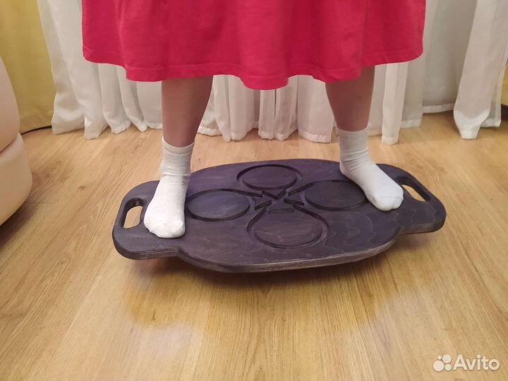 Балансировочная доска. Балансборд с лабиринтом