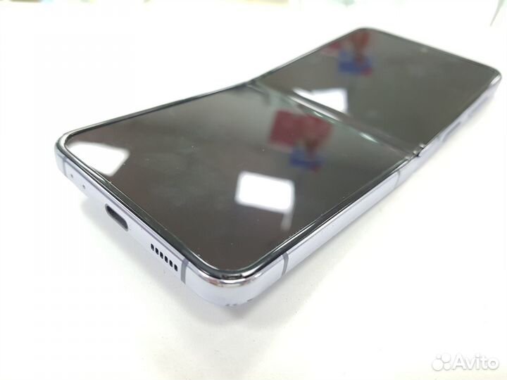 Samsung Galaxy Z Flip4, 8/256 ГБ