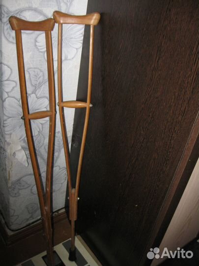 Детские дерев костыли