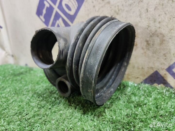 Патрубок воздушного фильтра Bmw E39 седан 2.5 M52