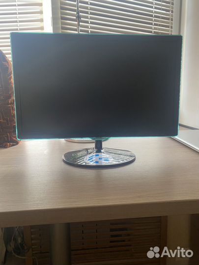 Монитор Samsung