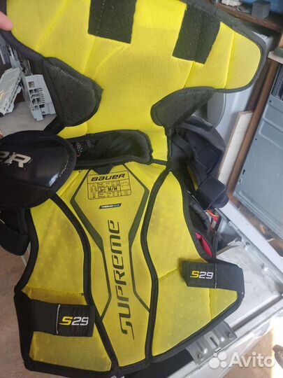 Нагрудник хоккейный