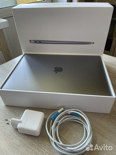 MacBook Air - M1 2022