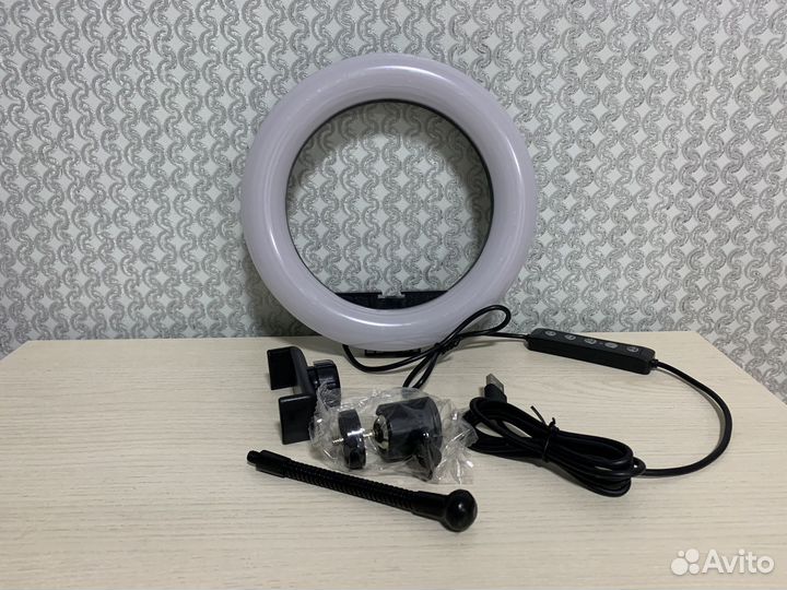 Кольцевая лампа RGB 20см