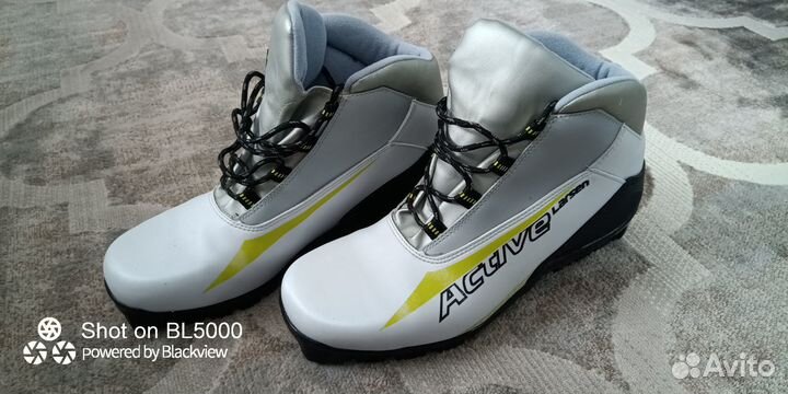 Лыжные ботинки