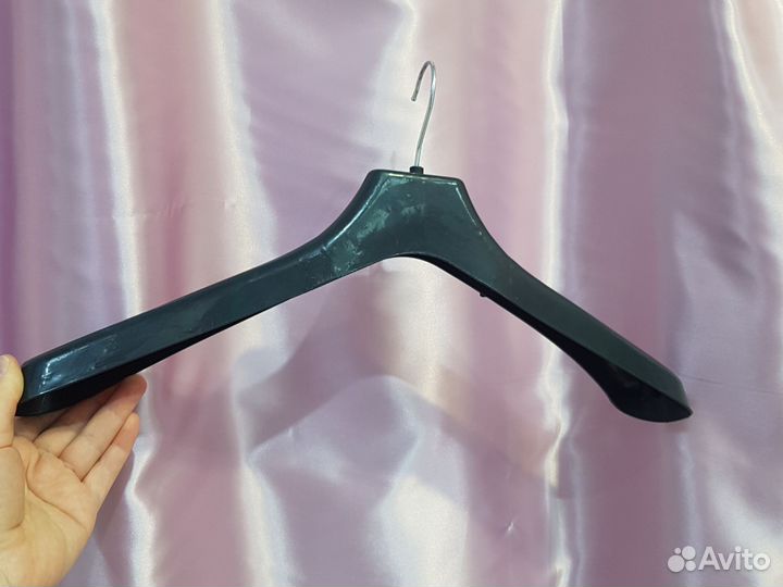 Вешалки плечики пластмассовые