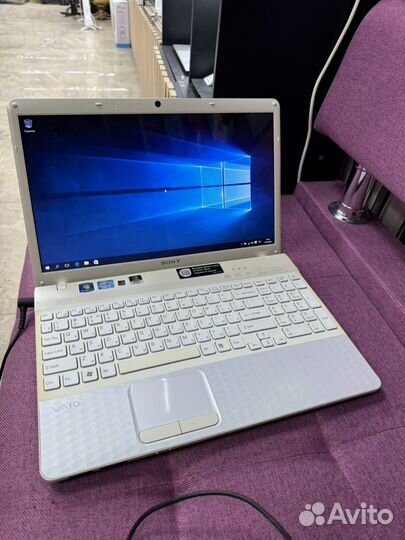 Ноут для работы Sony Vaio 15 Core i3/4/320/GF/15.6