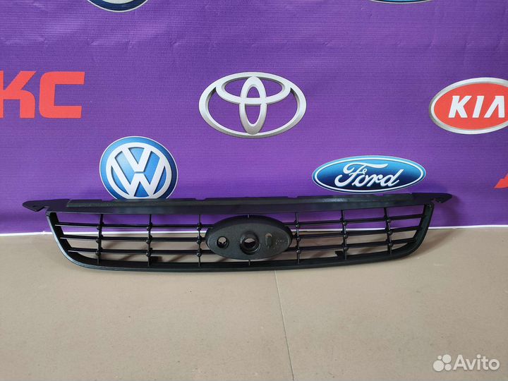 Решётка радиатор Ford focus 2