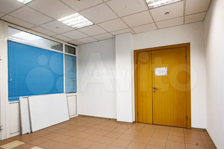 Сдам офисное помещение, 305 м²