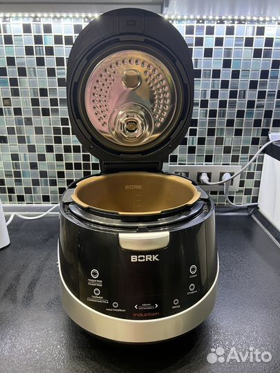 Мультиварка bork u700