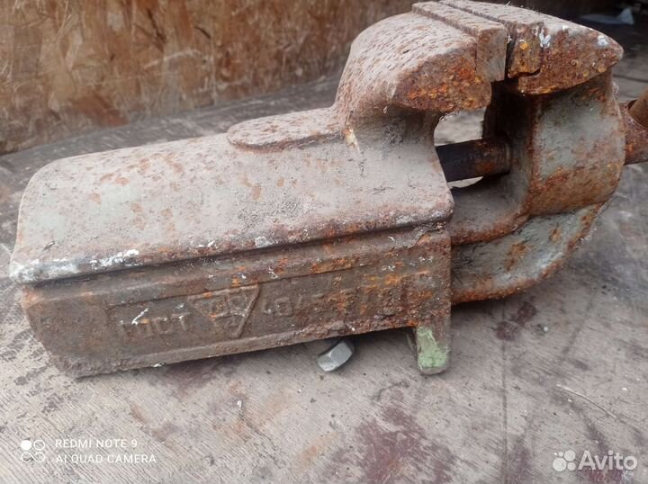 Тиски слесарные