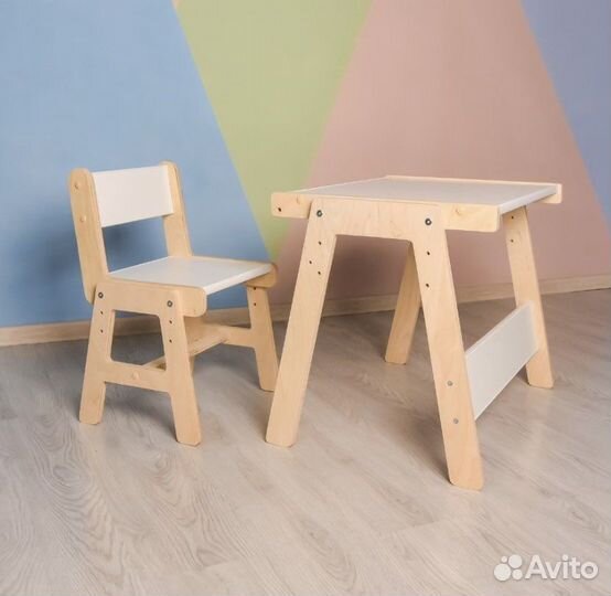 Растущий стул со столиком. Новый