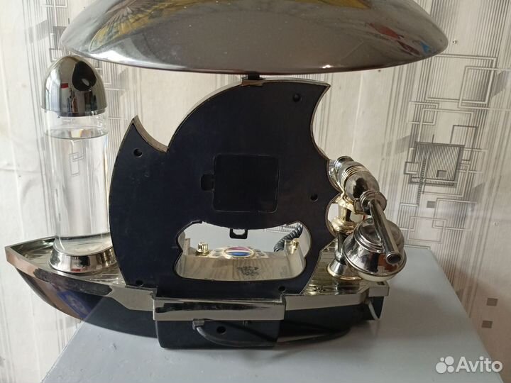 Телефон настольный