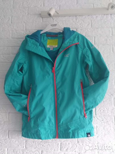 Ветровка для девочки