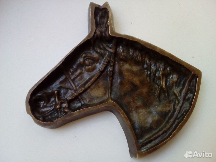 Пепельница.форма. форма лошади. лошадь.конь