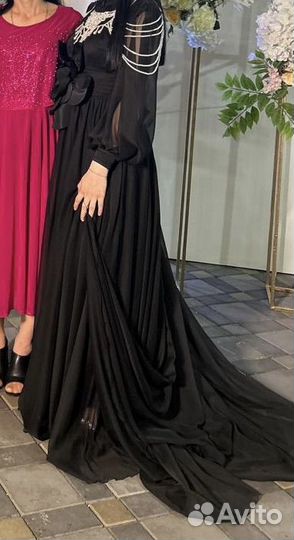 Вечернее платье со шлейфом