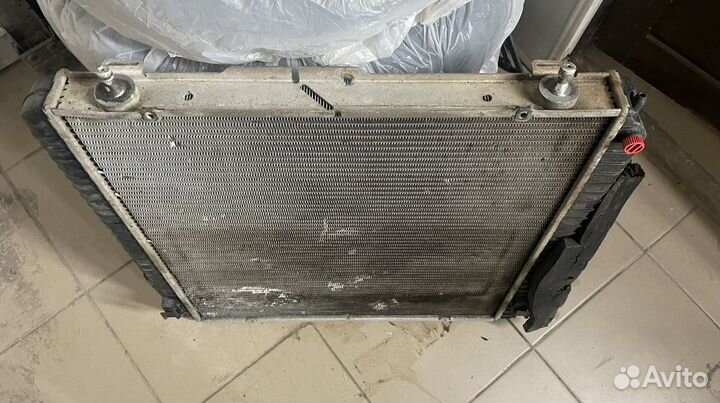 Радиатор охлаждения оснавной Mersedes G463 5.5l