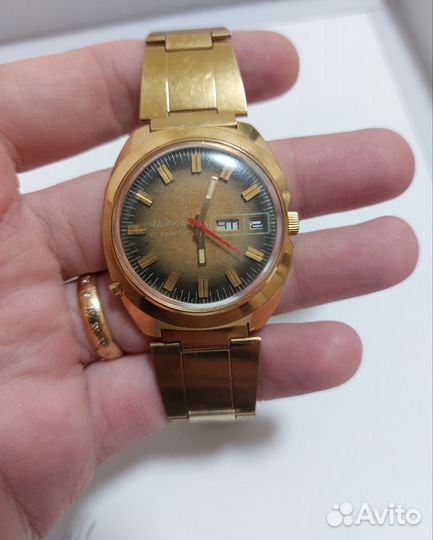 Наручные часы чайка