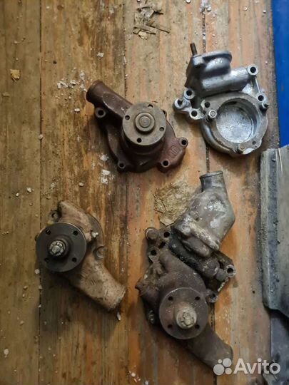 Водяной насос помпа газ 21 2410