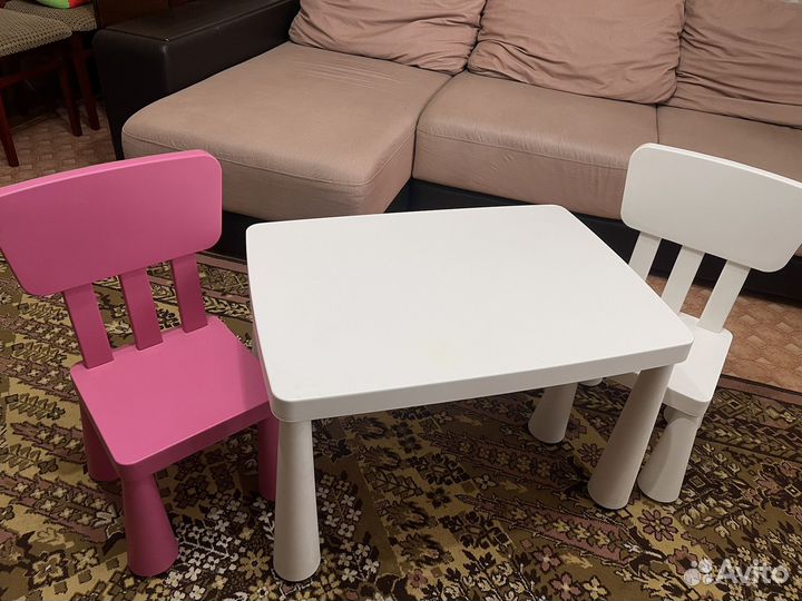 Столик и 2 стульчика IKEA