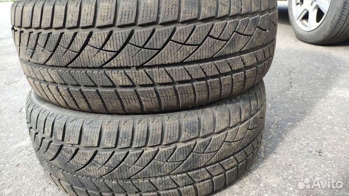 Effiplus Epluto II 215/55 R17 94R