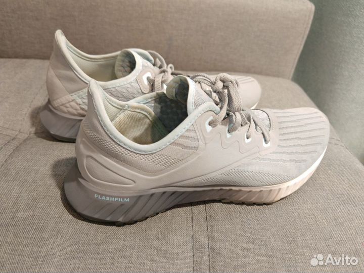 Кроссовки reebok женские 38