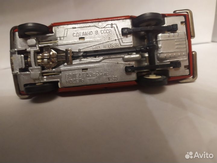 Модель СССР 1:43 Волга газ-24-02 красный