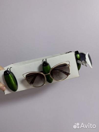 Держатель для очков в авто