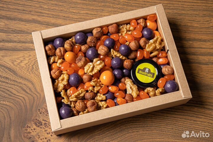 Съедобный букет сухофруктами конфетами раками