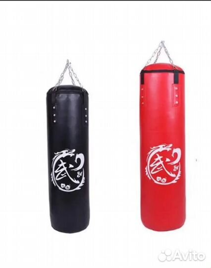 Незаполненный тяжелый боксерский мешок