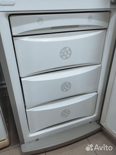 Холодильник 