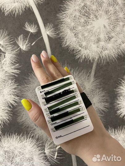 Для наращивания ресниц материалы