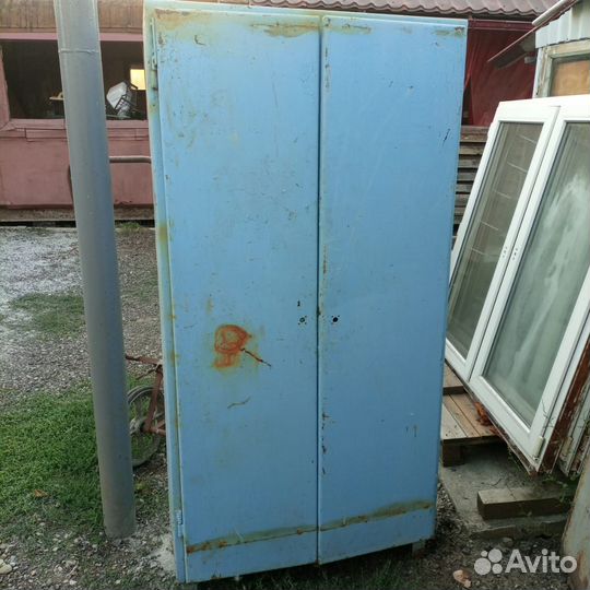 Шкаф металлический
