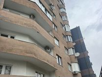 2-к. квартира, 84 м², 1/14 эт.