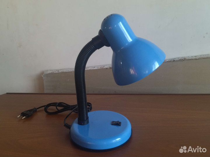 Светильник настольный