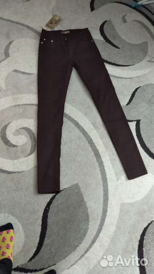 Джинсы новые