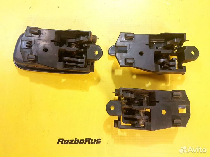 Ручка двери внутренняя Toyota Ipsum / Picnic XM10